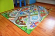 Detský hrací koberec Mesto s letiskom 3D - 100x150cm