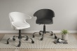 Kancelárska otočná stolička na kolieskach Gigi – v priestore