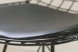 Kovová stolička s polstrovaním Nebula - detail