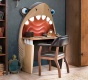 Písací stôl v tvare žraloka Jack - v priestore