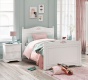 Rustikálna biela posteľ 120x200cm + nočný stolík Ballerina - v priestore
