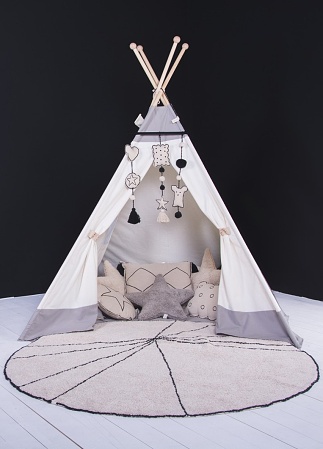 Masívna detská posteľ benjamin bubbles 90x200cm s teepee - výber.

 

Predstavujeme vám detskú posteľ Benjamin Bubbles, ktorej súčasťou je už spomínané teepee.

 

Detská posteľ Benjamin Bubbles je ideálnym kusom nábytku pre všetkých, ktorí ocenia funkčnosť a moderný dizajn, rovnako ako kvalitu a presnosť spracovania.

 

Prepadli ste kúzlu masívneho nábytku?

 

Detská posteľ Benjamin Bubbles je vyrobená z vysoko kvalitného bukového dreva.

 

Súčasťou ceny postele je masívna detská posteľ Benjamin Bubbles 90x200cm a veľký textilný stan TEEPEE.

 

Masívnú detskú posteľ Benjamin Bubbles s TEEPEE je možné doplniť o prístelku, úložné priestory, opierky, chrániče a tiež vankúše.

 

TEEPEE je možno využiť aj ako samostatne stojaci stan.

 

Všetok nábytok patriaci do kolekcie Benjamin Bubbles nájdete v súvisiacich produktoch. 


Základom nábytku z kolekcie Benjamin Bubbles je kvalitná surovina - bukové drevo pochádzajúce z českých a slovenských lesov.
