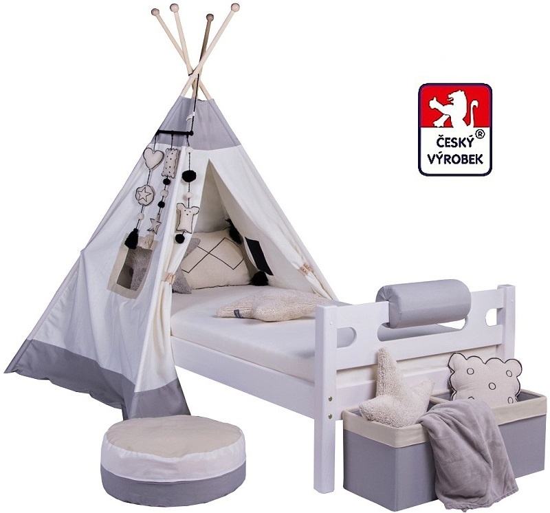 Masívna detská posteľ benjamin bubbles 90x200cm s teepee - výber.

 

Predstavujeme vám detskú posteľ Benjamin Bubbles, ktorej súčasťou je už spomínané teepee.

 

Detská posteľ Benjamin Bubbles je ideálnym kusom nábytku pre všetkých, ktorí ocenia funkčnosť a moderný dizajn, rovnako ako kvalitu a presnosť spracovania.

 

Prepadli ste kúzlu masívneho nábytku?

 

Detská posteľ Benjamin Bubbles je vyrobená z vysoko kvalitného bukového dreva.

 

Súčasťou ceny postele je masívna detská posteľ Benjamin Bubbles 90x200cm a veľký textilný stan TEEPEE.

 

Masívnú detskú posteľ Benjamin Bubbles s TEEPEE je možné doplniť o prístelku, úložné priestory, opierky, chrániče a tiež vankúše.

 

TEEPEE je možno využiť aj ako samostatne stojaci stan.

 

Všetok nábytok patriaci do kolekcie Benjamin Bubbles nájdete v súvisiacich produktoch. 


Základom nábytku z kolekcie Benjamin Bubbles je kvalitná surovina - bukové drevo pochádzajúce z českých a slovenských lesov.
