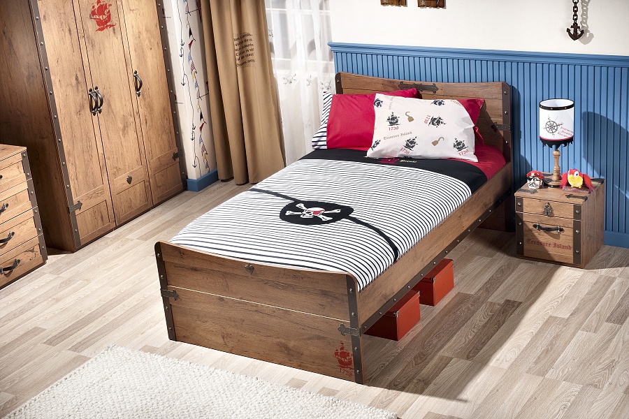 Detská stolná lampa jack.

 

Povesť pirátov sa postupom času mení.

 

Detská lampa Jack je vhodná ako na pracovný stôl, tak i na nočný stolík.

 

Všetok nábytok patriaci do kolekcie Jack nájdete nižšie v súvisiacich produktoch.