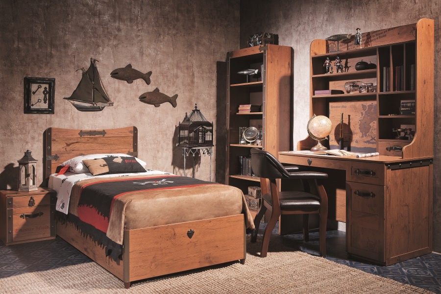 Detský písací stôl jack s nadstavcom - dub lancelot.

 

Dôležitým kritériom písacieho stola je tiež odkladacia plocha a množstvo úložného priestoru.

 

Písací stôl je inšpirovaný pirátskou tematikou, rovnako ako ostatný nábytok z tejto kolekcie.

 

Design písacieho stola je starostlivo prepracovaný do najmenších detailov.

 

Kolekcia Jack je vyrobená v zaujímavom dubovom dekore lancelot v kombinácii s originálnymi potlačami pirátskej tematiky.

 

Všetok nábytok patriaci do kolekcie Jack nájdete nižšie v súvisiacich produktoch.
