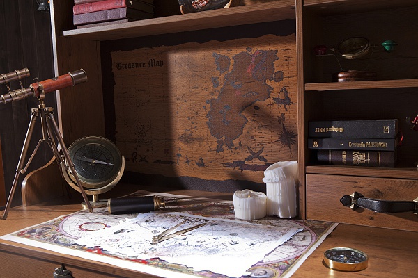 Nadstavec nad písací stôl jack - dub lancelot.

 

Zaobstaraním nadstavce získate ďalší priestor na školské potreby a pritom vám nebude zaberať podlahovú plochu.

 

Zbožňuje vaše dieťa hranie na pirátov?

 

Dizajn nástavca je starostlivo prepracovaný do najmenších detailov.

 

Kolekcia Jack je vyrobená v zaujímavom dubovom dekore lancelot v kombinácii s originálnymi potlačami pirátskej tematiky.

 

Všetok nábytok patriaci do kolekcie Jack nájdete nižšie v súvisiacich produktoch.