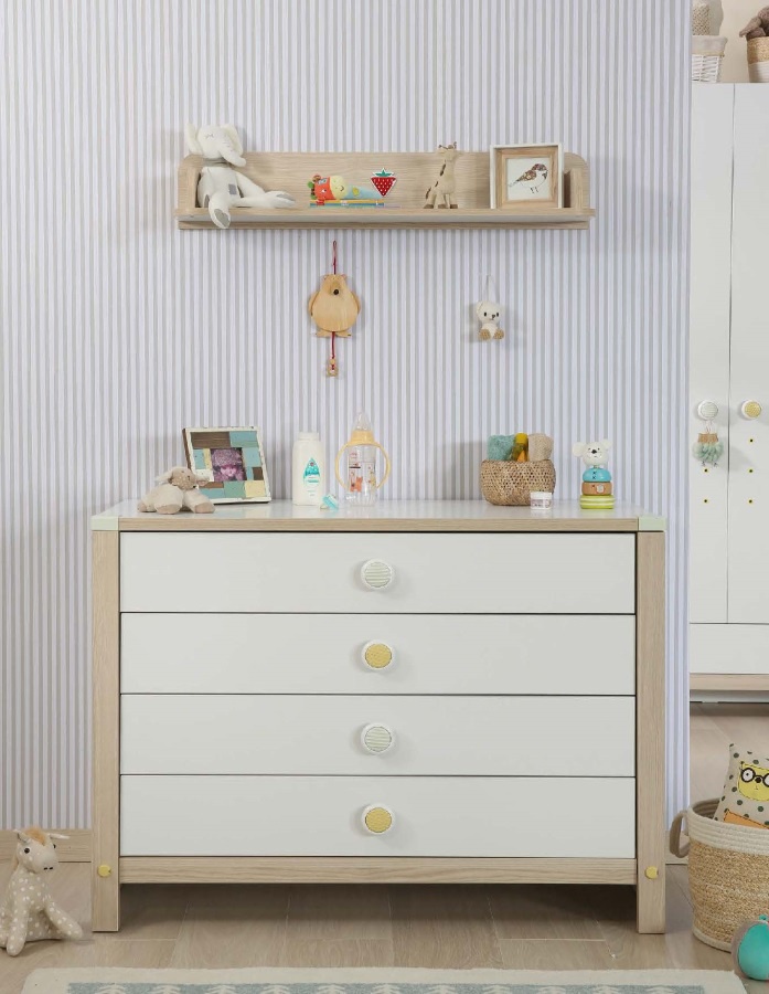 Detská zásuvková komoda beatrice - dub svetlý/biela.

 

Prinášame vám komodu Beatrice, ktorá sa bude skvele vynímať najmä v detskej izbe a poskytne vám toľko potrebný úložný priestor.

 

Rohy komody Beatrice sú vybavené ochrannými lištami, ktoré zvyšujú bezpečnosť nábytku.

 

Všetok nábytok patriaci do kolekcie Beatrice nájdete nižšie v súvisiacich produktoch.