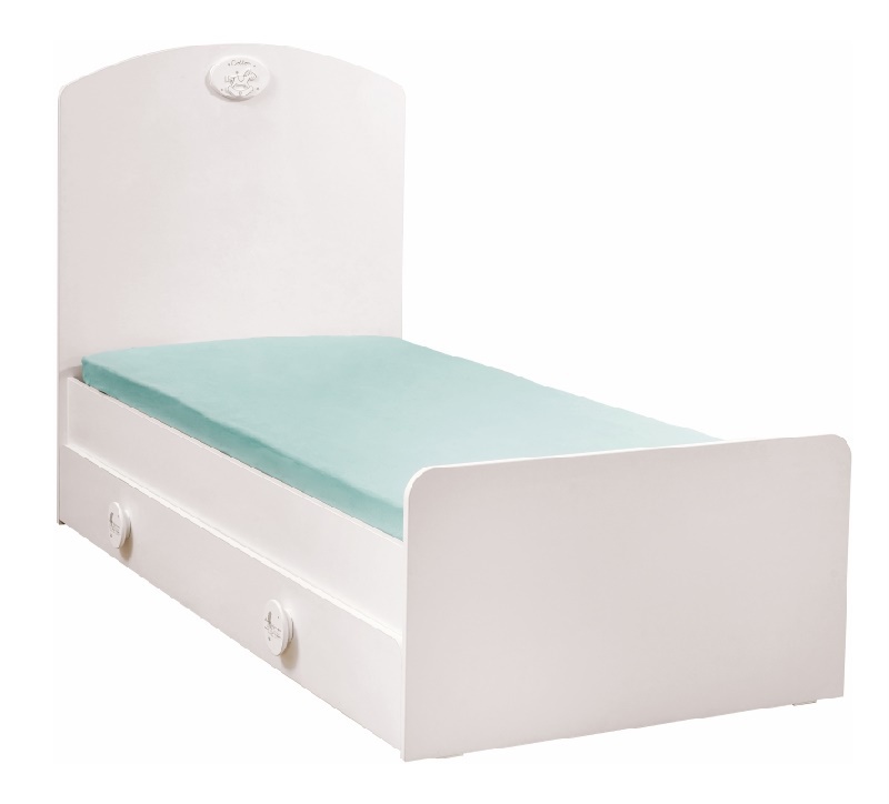 Detská rastúca postieľka 80x180cm so zásuvkou chloe - biela.

 

Pod prebaľovacím pultom nájdete veľa úložného priestoru v dvoch zásuvkách, ktoré skvele využijete na oblečenie, detskú kozmetiku, plienky a všetky ďalšie nevyhnutnosti, ktoré tak máte neustále pri ruke.

 

Teleskopické priečky môžete nechať zo začiatku v nižšej polohe, aby ste sa nemuseli do postieľky toľko predkláňať.

 

V spodnej časti postieľky je priestranná zásuvka.

 

Až nebude potrebné využívať prebaľovací pult a nastane pre vaše dieťa ten správny čas výmeny postieľky za detskú posteľ, jednoducho rastúce postieľku podľa montážneho návodu rozložíte.

 

Všetky jednotlivé diely tejto postieľky sú pre väčšiu bezpečnosť opatrené zaoblenými hranami.

 

Rozmery rastúci postieľky s prebaľovacím pultom Chloe sú 89x111x183cm (š, v, h).

 

Všetok nábytok patriaci do kolekcie Chloe nájdete nižšie v súvisiacich produktoch.