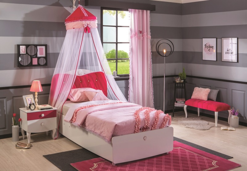 Nebesia nad posteľ rosie - ružová/biela.