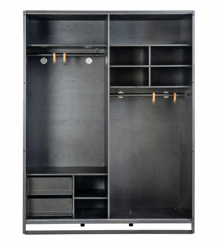 Šatníková skriňa s posuvnými dvermi nebula - sivá/čierna.

 

Skriňa je opatrená kvalitným kovaním pre ľahký posuv dverí a úložný priestor, ktorý sa za nimi skrýva, je fascinujúci.

 

Do pravej časti skrine možno dokúpiť kontajner do šatníkovej skrine Nebula, ktorý skriňu obohatí dvoma zásuvkami navyše.

 

Rozmery šatňové skrine s posuvnými dverami Nebula sú 162x210x58cm (š, v, h).

 

Všetok nábytok patriaci do kolekcie Nebula nájdete nižšie v súvisiacich produktoch.