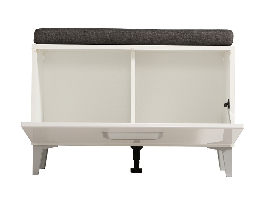 Lavica s úložným priestorom a sedákom beatrix - biela.

 

Výhoda vyšších nožičiek je ľahký prístup pri upratovaní.

 

Všetok nábytok patriaci do kolekcie Beatrix nájdete nižšie v súvisiacich produktoch.