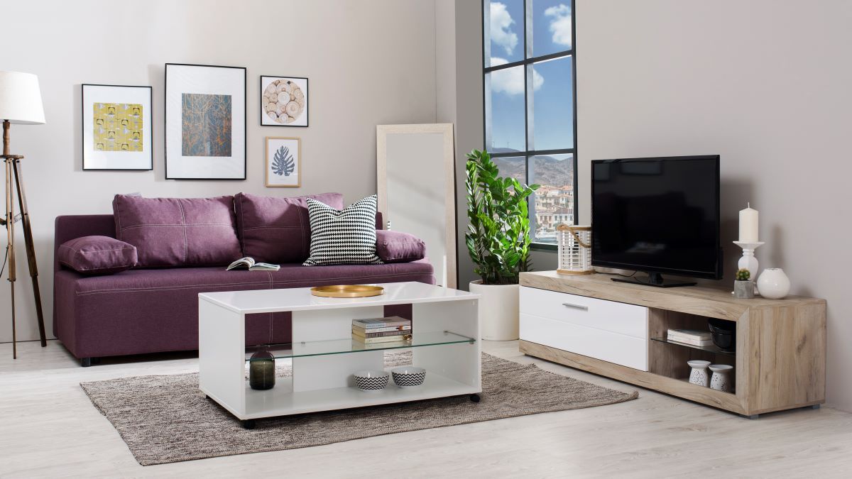 Televízny stolík ronja - dub sivý/biela.

 

Rozmery televízneho stolíku Ronja sú 162x43,5x41,5cm (š, v, h)

 

Ďalšiu inšpiráciu pre vybavenie obývacej izby nájdete v súvisiacich produktoch nižšie.