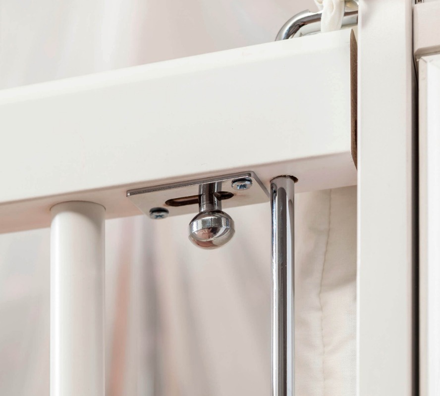 Detská rastúca postieľka carmen s prebaľovacím pultom - biela.

 

Rastúce detská postieľka nájde využitie hlavne v malých izbách.

 

Ako ide čas a bábätko rastie, rastú aj jeho nároky na rozmer ložnej plochy, úložné priestory a podobne.

 

Matrace nie sú súčasťou detskej postieľky Carmen a vhodné typy v rozmere 80x177 cm nájdete nižšie v súvisiacich produktoch.