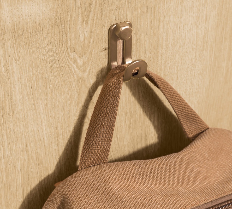 Písací stôl s nadstavcom cody - dub svetlý.

 

Stôl poskytne veľkú pracovnú dosku, pod ktorou sa nachádza členená zásuvka na ukladanie vecí.

 

Všetok nábytok patriaci do kolekcie Cody nájdete nižšie v súvisiacich produktoch.

 

Krátka videoukážka vám priblíži kolekciu Cody.

 