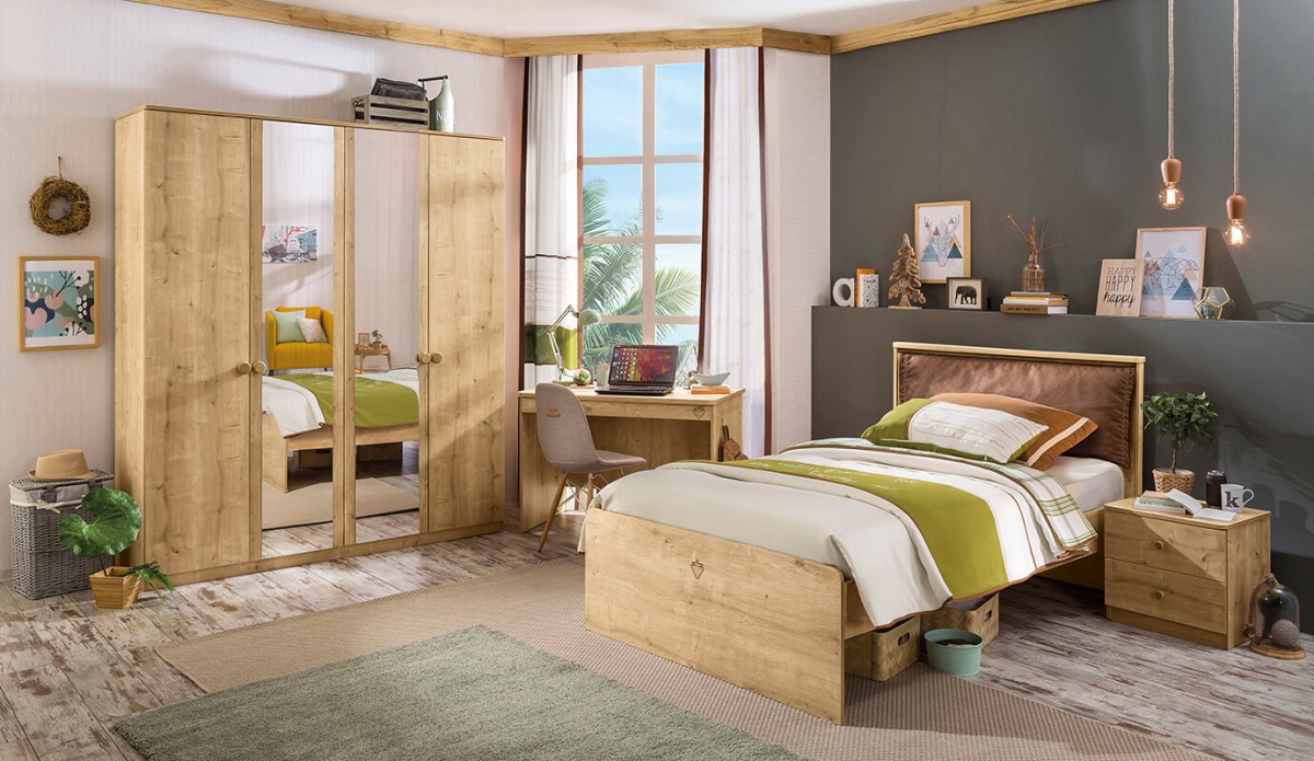 Štvordverová skriňa so zrkadlami cody - dub svetlý.

 

Skriňa ponúka mnoho úložného priestoru, do ktorého bez ťažkostí uskladníte vaše oblečenie.

 

Súčasťou balenia je istenie k uchyteniu skrine k stene.

 

Všetok nábytok patriaci do kolekcie Cody nájdete nižšie v súvisiacich produktoch.

 

Krátka videoukážka vám priblíži kolekciu Cody.

 