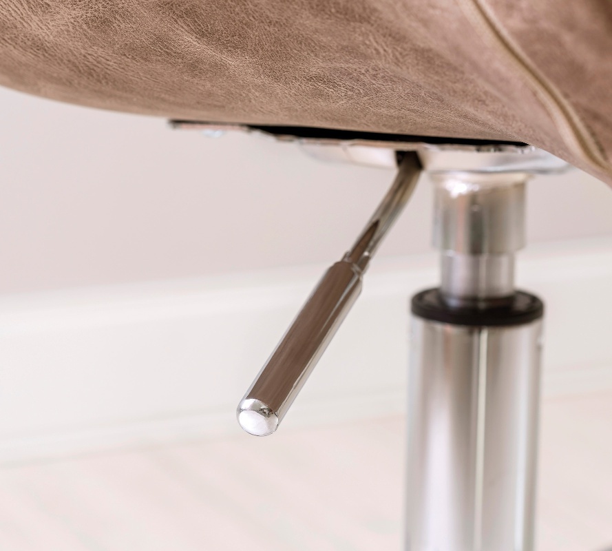 Čalúnená stolička na kolieskach celeste - hnedá.

 

V súvisiacich produktoch nižšie nájdete ďalšie tipy na nábytok.