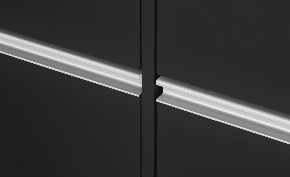 Výklopný botník cloud 192 - čierna / hnedá.

 

Výklopný botník Cloud 192 v čiernohnedom odtieni  je vyrobený z MDF dosky.

 

Ďalšie prvky novej kolekcie Cloud môžete nájsť v oboch odtieňoch v súvisiacich produktoch nižšie.