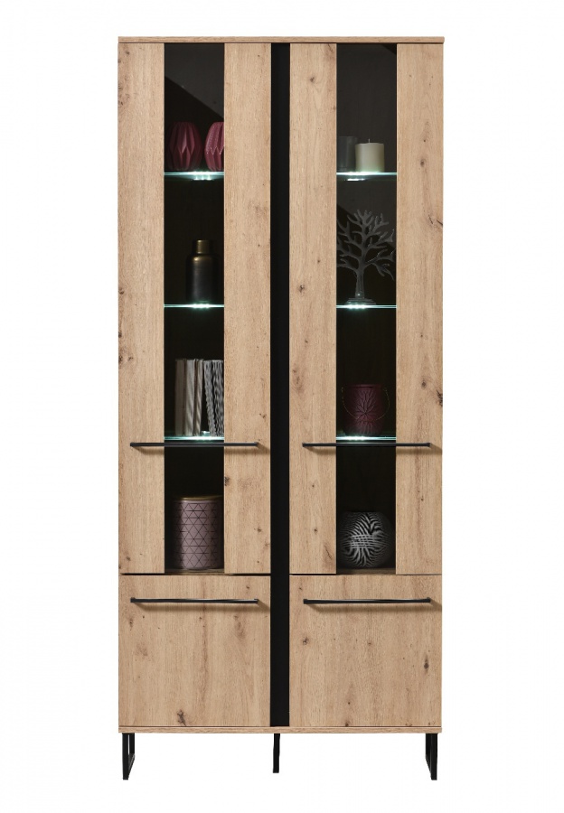 Vysoká vitrína s osvetlením nathan - dub artisan/čierna.

 

Pokiaľ chcete obývaciu izbu oživiť nábytkom v prírodnom odtieni, odporúčame kolekciu Nathan, ktorá vás svojím prevedením nesklame a zútulnia vašu domácnosť.