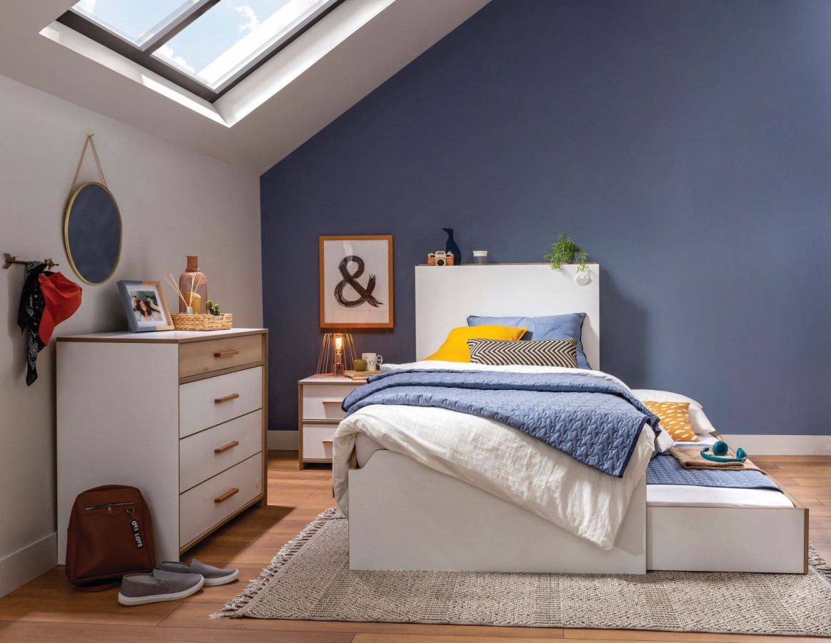 Široká zásuvková komoda dylan - biela/dub svetlý.

 

Nábytok je vyrobený z kvalitných materiálov na čele s laminátovou doskou.

 

Rozmery široké komody Dylan sú 96x83x46cm (š, v, h).

 

Všetok nábytok patriaci do kolekcie Dylan nájdete nižšie v súvisiacich produktoch.