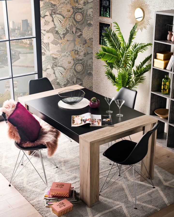 Jedálenský stôl robert 155x90cm - dub sivý/čierna.

Ponúkaný jedálenský stôl Robert je vyrobený v kombinácii dekoru dreva dub sivý a čiernej farby.

 

Ak by vám nepasoval táto farebná kombinácia stola, máme v ponuke aj iné odtiene, ktoré nájdete v súvisiacich produktoch.

 

Rozmery jedálenského stola: 90,5x75x154cm (šírka, výška, dĺžka)