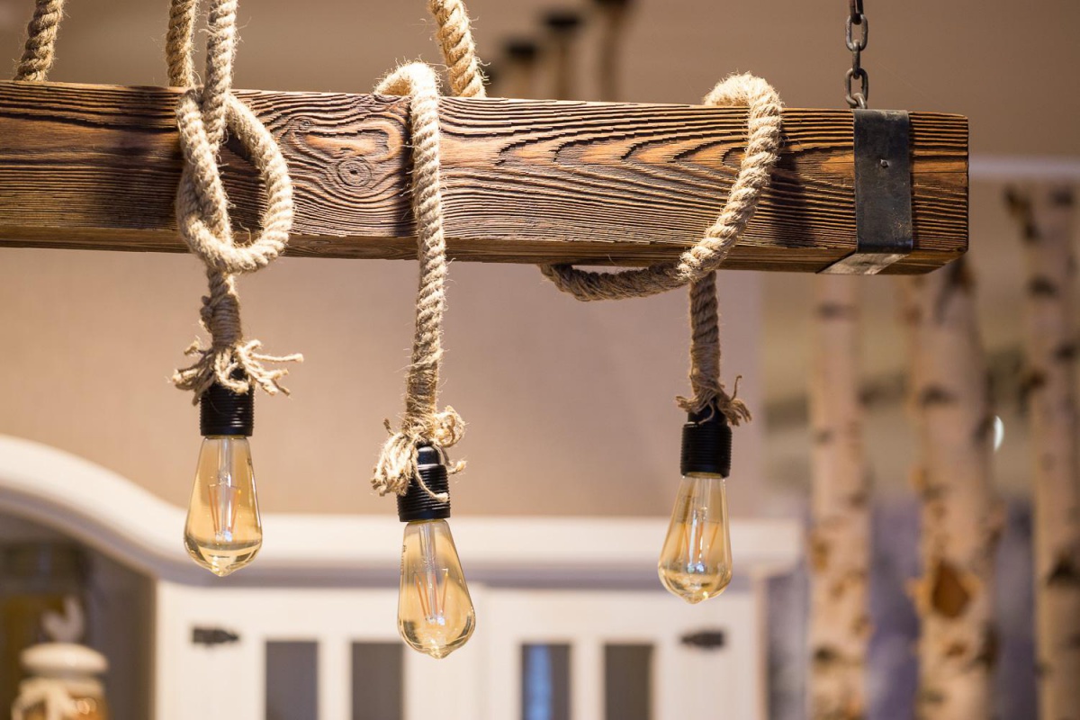 Lanový luster belka - k02-tmavý vosk.

 

Rozmery Lanového lustra Belka sú 110x11x11cm (š, v, h).

 

Všetky Lanové osvetlenie nájdete nižšie v súvisiacich produktoch.