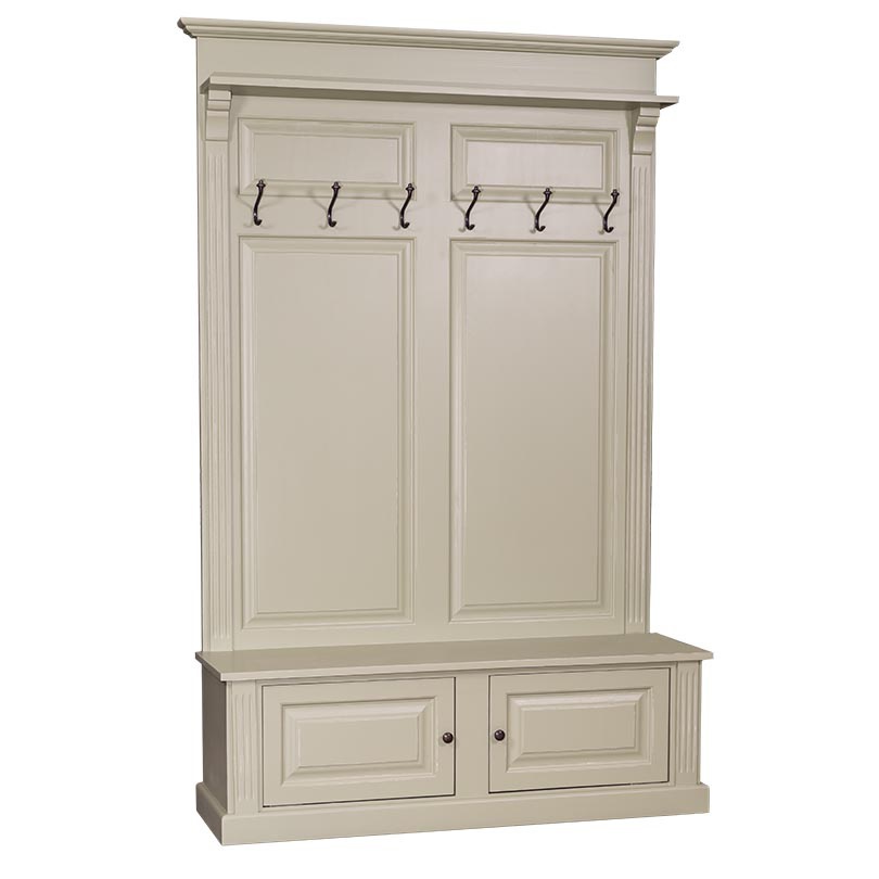 Predsieňová stena z masívu gaia 02 - svetlá patina - p004 + p008a.

 

Efektný vešiak z poctivého borovicového dreva sa hodí ho každé predsiene.

 

Vešiak obsahuje šest kovových háčikov na kabáty, policu a botník se 2 dvierkami.

 

Rozmery vešiaka sú 210x139x41cm (v, š, h).

 

Pre prohlídnutí našich ďalších predsieňových stien z masívu kliknite TU.

 

Ďalšie prírodné produkty nájdete spoločne s podobným masívnym tovarom nižšie v súvisiacich produktoch. Farba uvedená vo vzorkovníku sa môže ľahko líšiť oproti fotografii výrobku. Príčinnú môže byť zobrazovanie farieb monitora či rôzne nasvietenie výrobkov pri fotení.


Z dôvodu výroby vidieckeho nábytku na zákazku, sme nútení požadovať od zákazníka zálohu v minimálnej výške 30% z ceny nábytku.