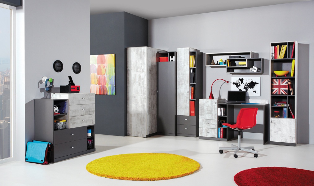 Skriňa tom 3 - grafit/enigma.

 

Skriňa Tom je dvojdverová s dvomi zásuvkami, vo vnútri skrine je tyč na šaty a horné priehradky. Skriňu nie je možné vyrobiť v obrátenej verzii, to znamená, že nižšie dvierka a šuplíky sú vždy vľavo, viď foto. 

 

Nižšie, v súvisiacich produktoch, nájdete jednotlivé diely programu Tom a ich rozmery. 