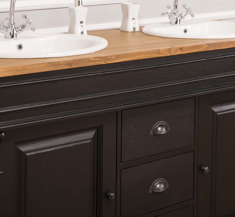 Skrinka pre 2 umývadlá ava 4001 - čierna/hnedá.

 

Kúpeľňová skrinka z poctivého borovicového dreva vytvorí úložný priestor v rustikálnom štýle.

 

Masívna skrinka ponúka 3 zásuvky a 2 skrinky s dvierkami.

 

Rozmery skrinky pre 2 umývadlá Ava 4001 sú 150x91x51cm (š, v, h).

 

Na prehliadnutie ďalších masívnych kúskov nábytku od tohto výrobcu kliknite TU.

 

Farba na fotografii sa môže ľahko líšiť oproti reálnemu výrobku. Príčinnou môže byť zobrazovanie farieb monitora či rôzne nasvietenie výrobkov pri fotení.


Z dôvodov výroby masivného nábytku na zákazku, sme nútení požadovať od zákazníka zálohu v minimálnej výške 30% z ceny nábytku.