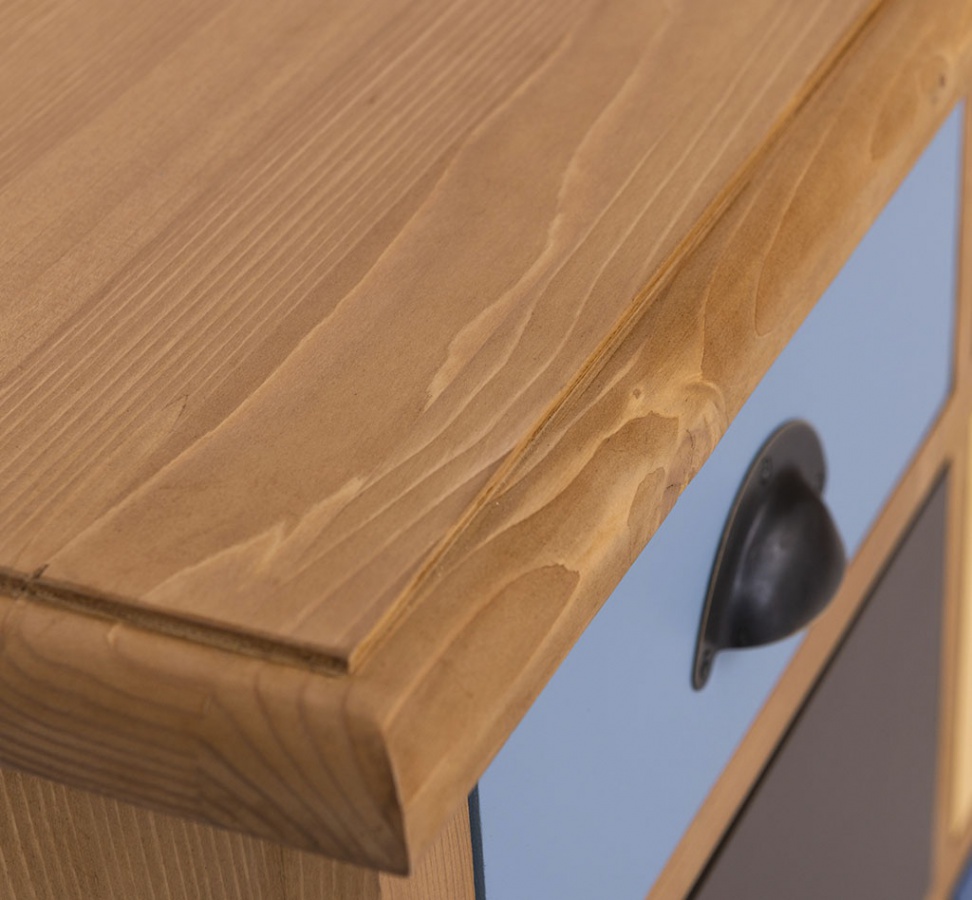 Zásuvková komoda liora 474 - hnedá 02/mix farieb.

 

Šuplíková komoda z poctivého borovicového dreva sa hodí ho každej miestnosti.

 

Komoda obsahuje 13 zásuviek s kovovými úchytkami.

 

Rozmery šuplíkovej komody Liora 474 sú 90x97x35cm (š, v, h).

 

Na prehliadnutie ďalších masívnych kúskov nábytku od tohto výrobcu kliknite TU.

 

Farba na fotografii sa môže ľahko líšiť oproti reálnemu výrobku. Príčinnou môže byť zobrazovanie farieb monitora či rôzne nasvietenie výrobkov pri fotení.


Z dôvodov výroby masivného nábytku na zákazku, sme nútení požadovať od zákazníka zálohu v minimálnej výške 30% z ceny nábytku.