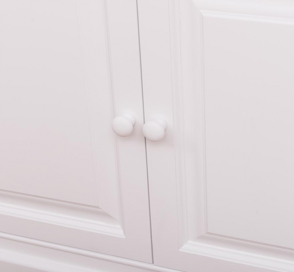 Knižnica konstantin 109 - biela.

 

Knižnica z poctivého borovicového dreva sa hodí ho každej miestnosti.

 

Masívna knižnica obsahuje jeden otvorený priestor s variabilnými policami, police si teda môžete nastaviť podľa vami zvolenej výšky umiestnením do predpripravených výrezov, a druhý priestor krytý dvierkami. Vnútri nájdete 1 stále upevnenú policu.

 

Rozmery knižnice Konstantin 109 sú 210x110x39cm (š, v, h).

 

Na prehliadnutie ďalších masívnych kúskov nábytku od tohto výrobcu kliknite TU.

 

Farba na fotografii sa môže ľahko líšiť oproti reálnemu výrobku. Príčinnou môže byť zobrazovanie farieb monitora či rôzne nasvietenie výrobkov pri fotení.


Z dôvodov výroby masivného nábytku na zákazku, sme nútení požadovať od zákazníka zálohu v minimálnej výške 30% z ceny nábytku.