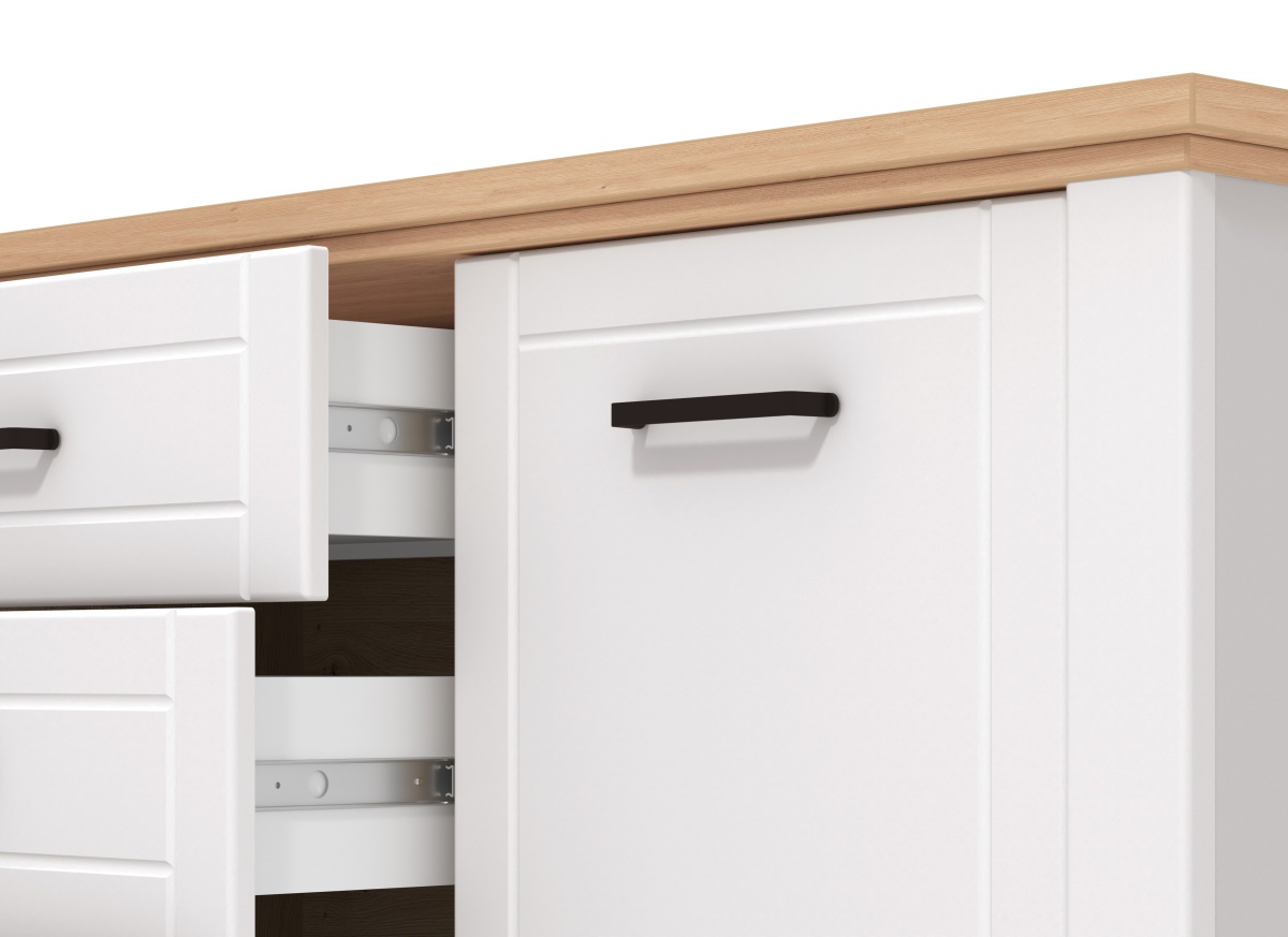 Široká komoda lotta - biela/dub artisan.

 

Kombinovaná komoda obsahuje početný úložný priestor v podobe 4 zásuviek a 2 postranných skriniek.

 

Rozmery Široké komody Lotta sú 161x85,5x41cm (š, v, h).

 

Všetky produkty z kolekcie Lotta nájdete nižšie v súvisiacich produktoch.