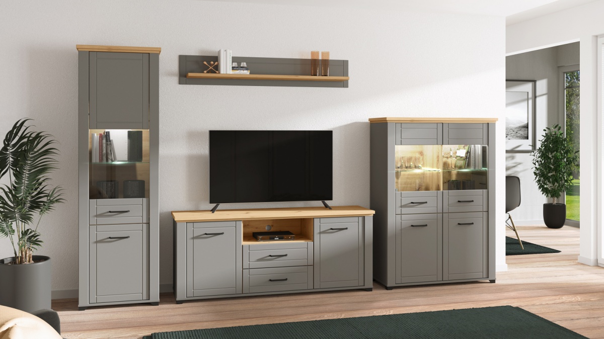 Tv komoda lotta - šedá/dub artisan.

 

Televízna komoda ponúka úložný priestor do obývacej izby v oku lahodiacom prevedení.

 

Rozmery TV komody Lotta sú 161x66,5x41cm (š, v, h).

 

Všetky produkty z kolekcie Lotta nájdete nižšie v súvisiacich produktoch.