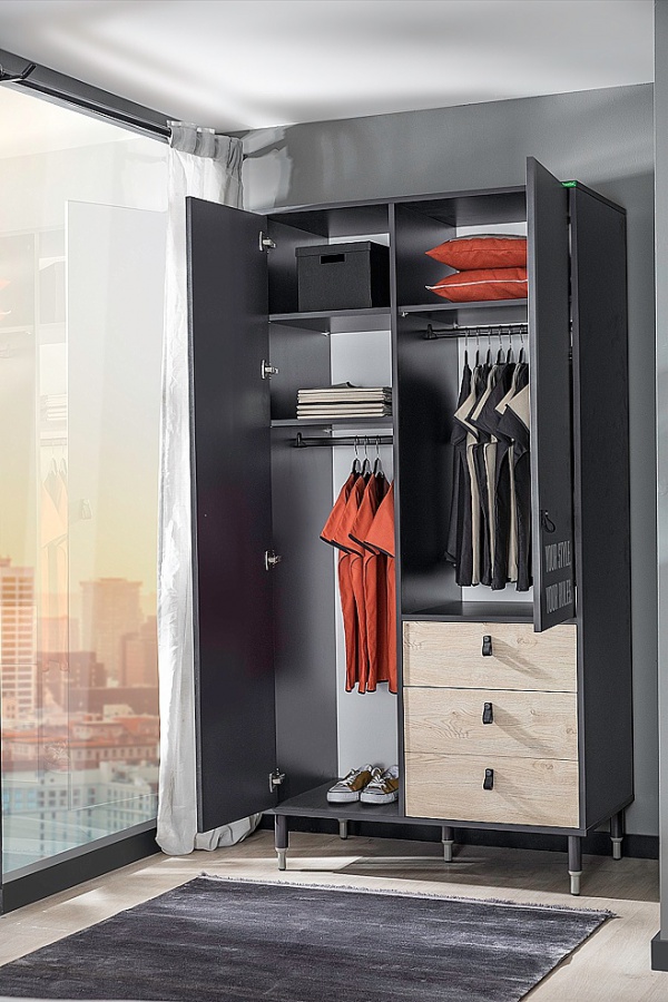 Dvojdverová šatníková skriňa magnus - dub sofia/šedá.

 

Šatníková skriňa so zásuvkami, policami a 2 šatníkovými tyčami alebo hromada úložného priestoru pre všetko Vaše oblečenie.

 

Dvojdverová šatníková skriňa Magnus je vyrobená z lamina 1.

 

Rozmery dvojdverovej šatníkovej skrine Magnus sú 101x201x56cm (š, v, h).

 

Všetky produkty z kolekcie Magnus a nájdete nižšie v súvisiacich produktoch.