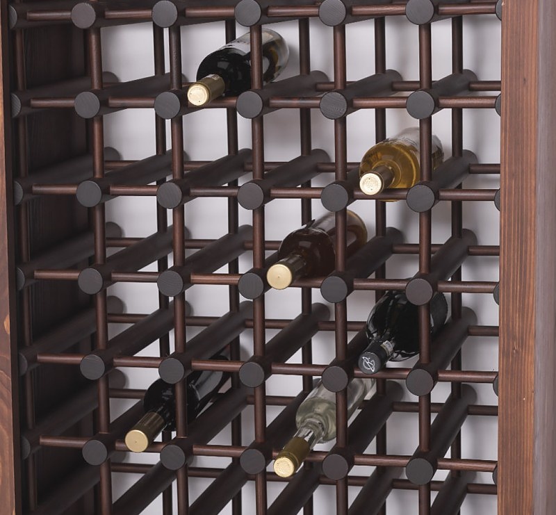 Vinotéka ardene 736 - hnedá.

 

Vinotéka z poctivého borovicového dreva sa hodí ho každej miestnosti.

Kapacita vinotéky je 102 fliaš.

 

Výrobok je dodávaný v zmontovanom stave a veľmi pevná konštrukcia umožňuje použitie po naozaj dlhú dobu.

 

Rozmery vinotéky Ardene 736 sú 200x68x35cm (š, v, h).

 

Na prehliadnutie ďalších masívnych kúskov nábytku od tohto výrobcu kliknite TU.

 

Farba na fotografii sa môže ľahko líšiť oproti reálnemu výrobku. Príčinnou môže byť zobrazovanie farieb monitora či rôzne nasvietenie výrobkov pri fotení.


Z dôvodov výroby masivného nábytku na zákazku, sme nútení požadovať od zákazníka zálohu v minimálnej výške 30% z ceny nábytku.