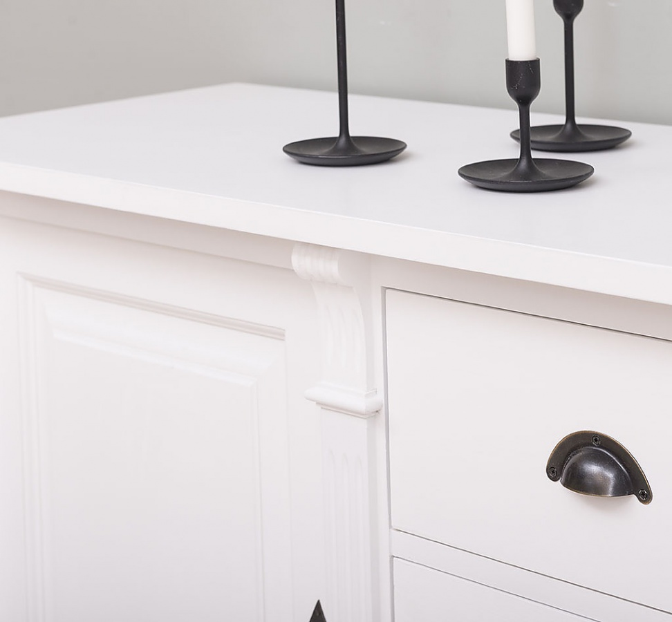 Kombinovaná komoda olesia 46 - biela.

 

Kombinovaná komoda z poctivého borovicového dreva sa hodí do každej miestnosti.

 

Masívna komoda skrýva ideálne množstvo úložného priestoru.

 

Rozmery kombinovanej komody Olesia 46 sú 116x78x51cm (š, v, h).

 

Pre kompletnú ponuku masívneho nábytku od tohto výrobcu kliknite TU.

 

Farba na fotografii sa môže ľahko líšiť oproti reálnemu výrobku.




Z dôvodu výroby masívneho nábytku na zákazku, sme nútení požadovať od zákazníka zálohu v minimálnej výške 30% z ceny nábytku.