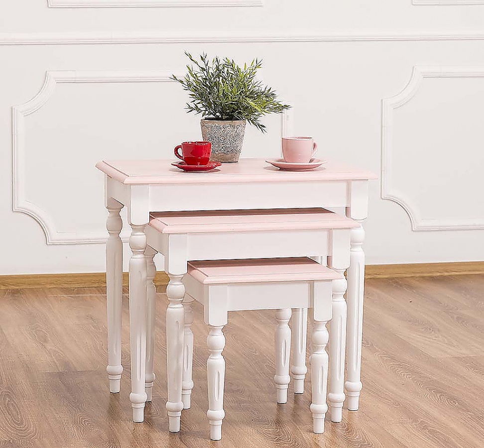 Set odkladacích stolíkov percy 80 - biela/ružová.


Odkladacie stolíky z poctivého borovicového dreva sa hodia ako do obývacej izby, tak napríklad do predsiene.

 

Kombinácia pastelovo ružovej farby a čistej bielej zaujme nielen malé dievčatká, ale ženy v každom veku.

 

Rozmery odkladacích stolíkov Percy 80 sú 64x60x40cm, 49x50x40cm a 34x39x40cm (š, v, h).

 

Pre kompletnú ponuku masívneho nábytku od tohto výrobcu kliknite TU.

 

Farba na fotografii sa môže ľahko líšiť oproti reálnemu výrobku. Príčinou môže byť zobrazovanie farieb monitora či rôzne nasvietenie výrobkov pri fotení.




Z dôvodu výroby masívneho nábytku na zákazku, sme nútení požadovať od zákazníka zálohu v minimálnej výške 30% z ceny nábytku.