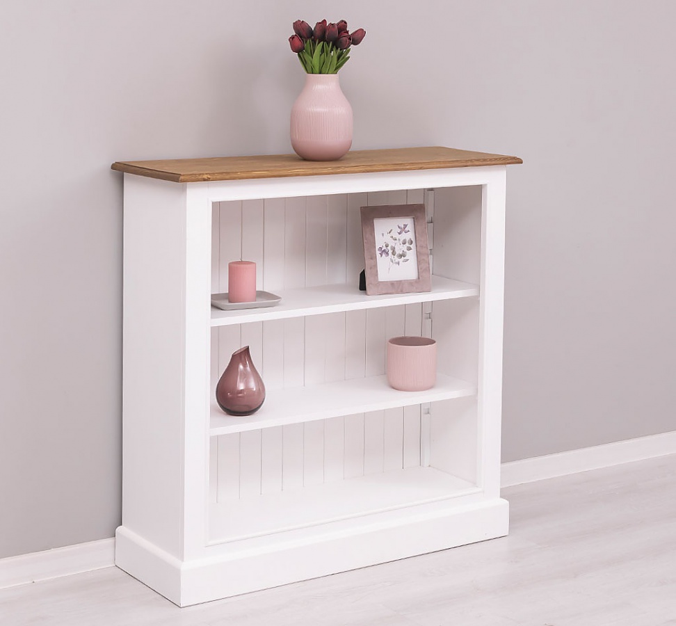 Malá knižnica daphne 188 - biela/hnedá.

 

Malá policová knižnica z poctivého borovicového dreva sa hodí do obývacích izieb, spální, kancelárií či na recepcii.

 

Minimalistická biela farba a hnedá horná doska v prírodnom odtieni tvorí ideálny kombo.

 

Rozmery malej knižnice Daphne 188 sú 102x102x35cm (š, v, h).

 

Pre kompletnú ponuku masívneho nábytku od tohto výrobcu kliknite TU.

 

Farba na fotografii sa môže ľahko líšiť oproti reálnemu výrobku. Príčinou môže byť zobrazovanie farieb monitora či rôzne nasvietenie výrobkov pri fotení.




Z dôvodu výroby masívneho nábytku na zákazku, sme nútení požadovať od zákazníka zálohu v minimálnej výške 30% z ceny nábytku.