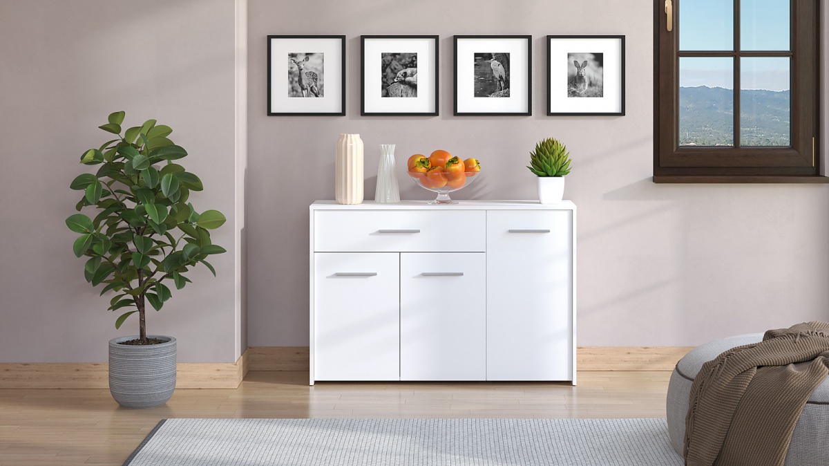 Komoda 3d+1z joel - biela.

 

Komoda je opatrená dvierkami za ktorými sa skrývajú priehradky a širokou zásuvkou.


 
Rozmery komody 3D+1Z Joel sú 119x80,5x33cm (š, v, h).


 
Všetky produkty z kolekcie Joel nájdete nižšie v súvisiacich produktoch.