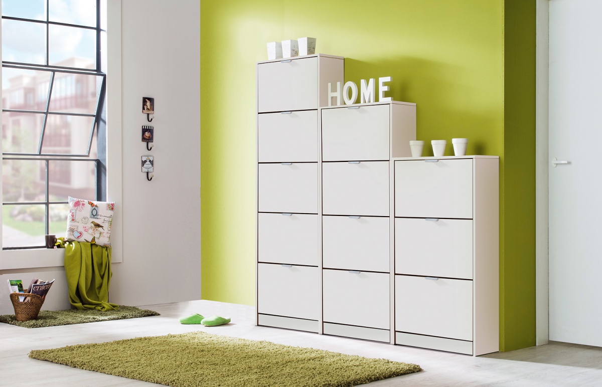 Výklopný botník 4-dvierkový felix - biela.

 

Zadná časť botníku je otvorená, vďaka čomu zaisťuje odvetrávanie, čo je žiaduce najmä v letnom období, kedy sa nám chodidla v obuvi potí.

 

Rozmery výklopného botníku 4-dvierkového Felix sú 58x155,5x18cm (š, v, h).

 

Všetky produkty z kolekcie Felix nájdete nižšie v súvisiacich produktoch.