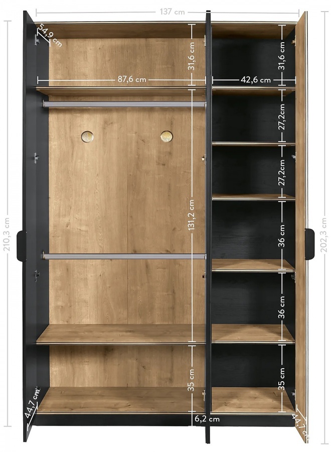 Šatníková skriňa so zrkadlom sirius - dub čierny/dub zlatý.

 

Všetky tri krídla dverí sú zavesené v pántoch, v ktorých sú integrované brzdy pre hladké a bezpečné zatváranie.

 

Rozmery šatníkovej skrine so zrkadlom Sirius sú 137x210,3x59,7cm (š, v, h).

 

Všetok nábytok patriaci do kolekcie Sirius nájdete nižšie v súvisiacich produktoch.