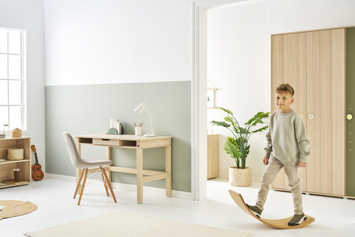 Detský písací stôl fairy - dub svetlý.

 

 

Rozmery detského písacieho stola Fairy sú 116x73x59,5cm (š, v, h).

 

 

Všetky výrobky z kolekcie Fairy nájdete nižšie v súvisiacich produktoch.