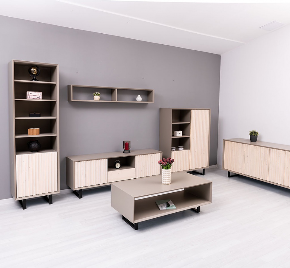 Široká komoda layne 753 - šedá/béžová.

 

Povrch širokej komody je opatrený farebným náterom v odtieni P030.

 

Široká komoda je opatrená 4 dvierkami.

 

Rozmery širokej komody Layne 753 sú 214x78x50cm (š, v, h).

 

Pre kompletnú ponuku masívneho nábytku od tohto výrobcu kliknite TU.

 

Farba na fotografii sa môže ľahko líšiť oproti reálnemu výrobku. Príčinou môže byť zobrazovanie farieb monitora či rôzne nasvietenie výrobkov pri fotení.




Z dôvodu výroby nábytku na zákazku, sme nútení požadovať od zákazníka zálohu v minimálnej výške 30% z ceny nábytku.