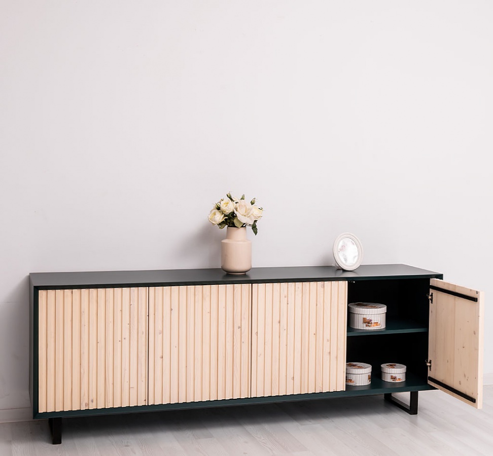 Široká komoda layne 753 - zelená/béžová.

 

Povrch širokej komody je opatrený farebným náterom v odtieni P087.

 

Široká komoda je opatrená 4 dvierkami.

 

Rozmery širokej komody Layne 753 sú 214x78x50cm (š, v, h).

 

Pre kompletnú ponuku masívneho nábytku od tohto výrobcu kliknite TU.

 

Farba na fotografii sa môže ľahko líšiť oproti reálnemu výrobku. Príčinou môže byť zobrazovanie farieb monitora či rôzne nasvietenie výrobkov pri fotení.




Z dôvodu výroby nábytku na zákazku, sme nútení požadovať od zákazníka zálohu v minimálnej výške 30% z ceny nábytku.