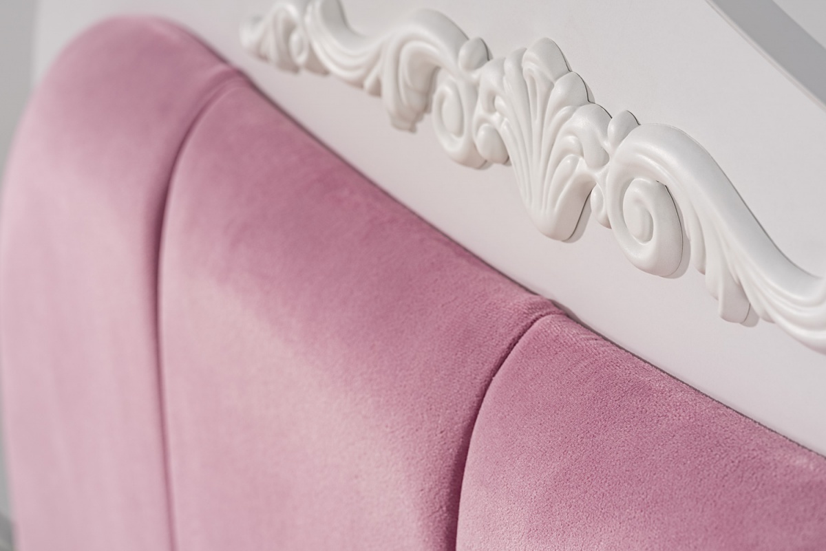 Posteľ 120x200cm s úložným priestorom luxor - biela/ružová.

 

 

Moderná posteľ Luxor poskytuje komfort na spanie vďaka rozmeru ložnej plochy 120x200cm a pevnému doskovému roštu.

 


Rozmery postele 120x200cm s úložným priestorom Luxor sú 210x125x126cm (š, v, h).

 


Všetky produkty z kolekcie Luxor a vhodné matrace nájdete nižšie v súvisiacom tovare.