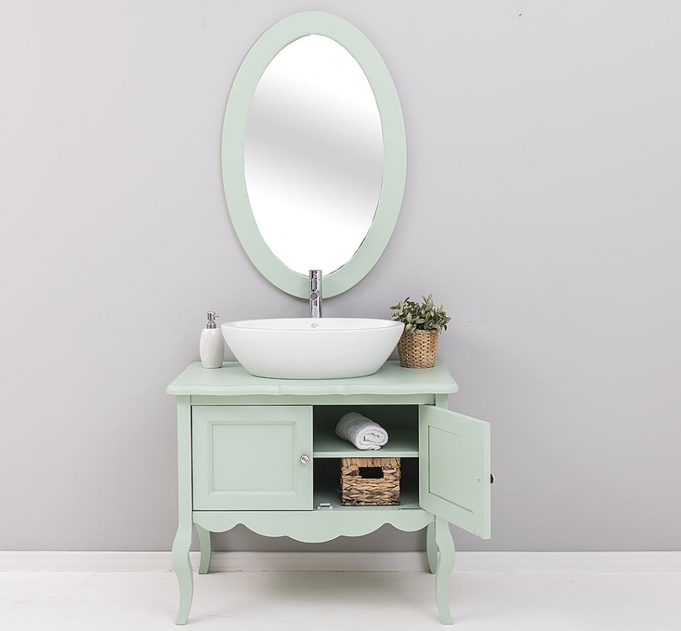 Malá kúpeľňová zostava lady 711 - zelená.

 

Hoci moderný design domova patrí medzi najvyhľadávanejšie, tak to neznamená, že by bol rustikálny štýl nábytku utláčaný.

 

Kúpeľňová skrinka Lady Vás hneď na prvý pohľad zaujme svojim vzhľadom.

 

Oválne kúpeľňové zrkadlo svojim minimalistickým vzhľadom doťahuje zostavu k dokonalosti.

 

Milovníkov farebného nábytku poteší celonáter v mentolovej farbe.

 

Povrch skrinky a zrkadla je ošetrený farebným náterom v odtieni P092.

 

Umývadlo, batéria či kovový výpust nie sú súčasťou a je potrebné ich zakúpiť samostatne.

 

Malá kúpeľňová zostava sa skladá z týchto prvkov:


	Kúpeľňová skrinka pre umývadlo Lady 711 - 90x75x54cm (š, v, h)
	Oválne kúpeľňové zrkadlo Lady 575 - 65x100x3cm (š, v, h)


 

Pre kompletnú ponuku masívneho nábytku od tohto výrobcu kliknite TU.

 

Farba na fotografii sa môže ľahko líšiť oproti reálnemu výrobku. Príčinou môže byť zobrazovanie farieb monitora či rôzne nasvietenie výrobkov pri fotení.




Z dôvodu výroby masívneho nábytku na zákazku, sme nútení požadovať od zákazníka zálohu v minimálnej výške 30% z ceny nábytku.