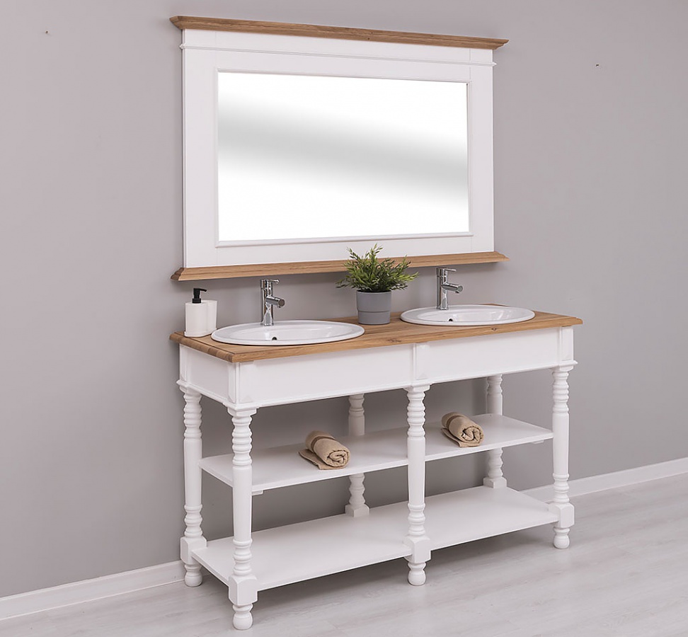 Kúpeľňová zostava luna 657 - biela/hnedá.

 

Vzdušný dizajn skrinky osvieži každú kúpeľňu, nehľadiac na to, v akom štýle ju máte.

 

Vyrezávané detaily zrkadla vdýchnu Vašej kúpeľni dušu a štýl.

 

Povrch skrinky je ošetrený farebným náterom v odtieni P004.

 

Umývadlá, batérie či kovový výpust nie sú súčasťou a je potrebné ich zakúpiť samostatne.

 

Kúpeľňová zostava sa skladá z týchto prvkov:


	Kúpeľňová skrinka pre 2 umývadlá Luna 657 - 150x90x54cm (š, v, h)
	Kúpeľňové zrkadlo Ava 138B - 151x95x8cm (š, v, h)


 

Pre kompletnú ponuku masívneho nábytku od tohto výrobcu kliknite TU.

 

Farba na fotografii sa môže ľahko líšiť oproti reálnemu výrobku. Príčinou môže byť zobrazovanie farieb monitora či rôzne nasvietenie výrobkov pri fotení.




Z dôvodu výroby masívneho nábytku na zákazku, sme nútení požadovať od zákazníka zálohu v minimálnej výške 30% z ceny nábytku.