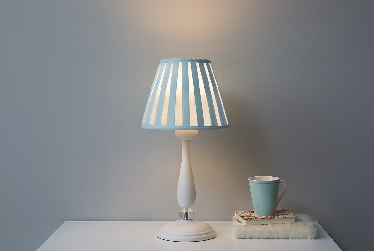 Stolná lampička ballerina - biela/mint.

 

Rozmery stropného osvetlenia Ballerina sú 24x49x24cm (š, v, h)

 

Všetky ďalšie odporúčané produkty nájdete v súvisiacom tovaru nižšie.