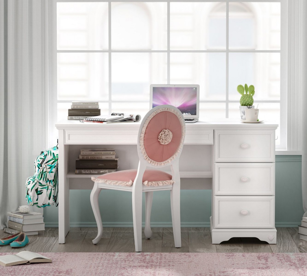 Malý študijný kút ballerina - biela.

 

Zásuvkový písací stôl Ballerina je navrhnutý tak, aby našim zákazníkom poskytoval pohodlné pracovné prostredie.

 

Nástavec nad stolom prináša do pracovnej časti izby ďalší bonus.

 

Knižnica Ballerina pôsobí rustikálnym dojmom v nežnom poňatí.

 

Malý študijný kút sa skladá z týchto prvkov:


	Zásuvkový písací stôl s nástavcom Ballerina - 138x137x62cm (š, v, h)
	Rustikálna knižnica Ballerina - 54x179x38cm (š, v, h)


 

Všetky produkty z kolekcie Ballerina nájdete nižšie v súvisiacich produktoch.