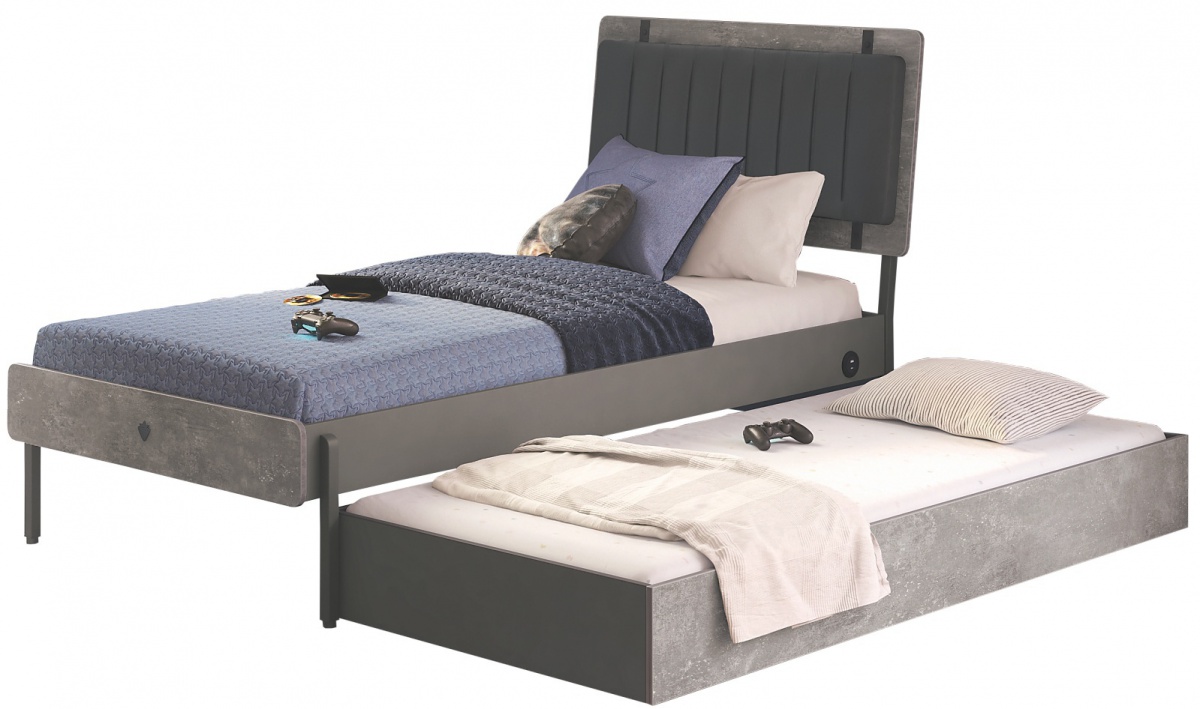 Posteľ 100x200cm pluto s výsuvom - šedá/čierna.

 

Posteľ Pluto je prevedená veľmi moderne a splní vysoké nároky teenagera.

 


Skvelým doplnkom pri posteli Pluto je vysúvací šuplík, ktorý môže slúžiť ako cenný úložný priestor, alebo po dokúpení matraca ako lôžko pre ďalšieho nocľažníka.

 


Rozmery postele Pluto s výsuvom sú 116,2x118,2x213,7cm (š, v, h).

 


Všetky produkty z kolekcie Pluto a vhodné matrace nájdete nižšie v súvisiacom tovare.