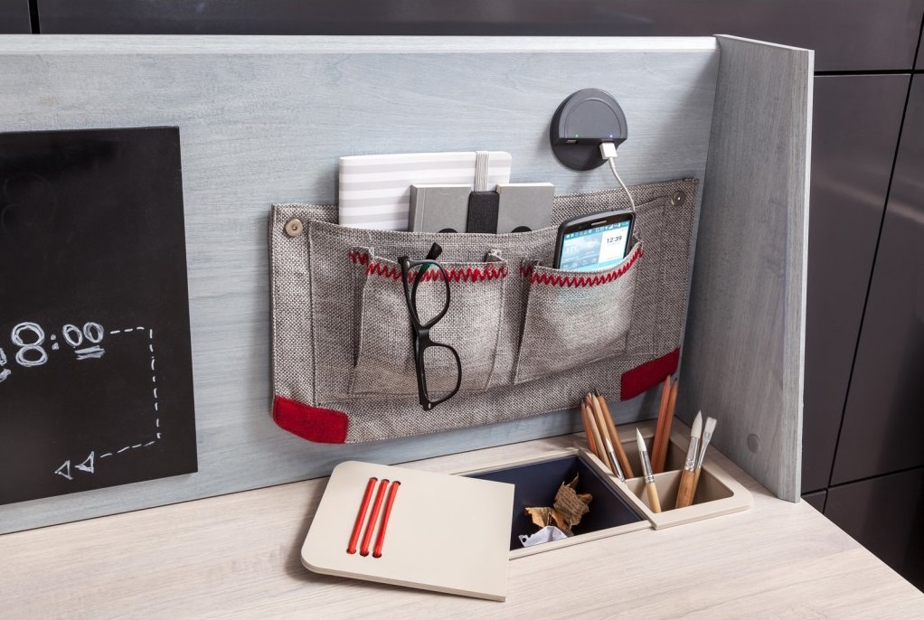 Malý študentský stôl s nástavcom lincoln - dub/dub modrý/tmavo modrá.

 

Nadstavec sa môže pýšiť niekoľkými prvkami.

 

Rozmery malého študentského stola s nástavcom Lincoln sú 114x116x64cm (š, v, h).

 

Všetky produkty z kolekcie Lincoln nájdete nižšie v súvisiacich produktoch.